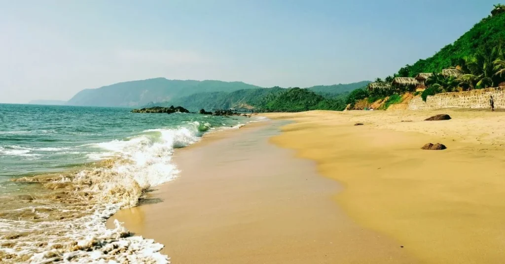 2. Cola Beach A Quiet Pool 1024x536